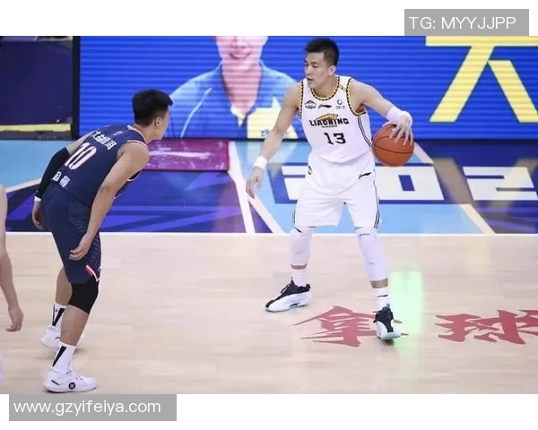 成都篮球队与重庆篮球队赛后复盘分析两队状态及表现对比